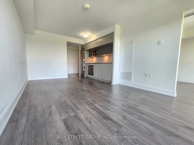 585 Bloor St E #2024 — Photo 4