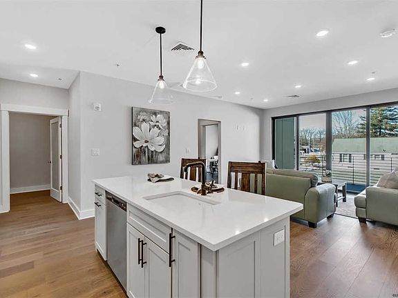 5th image of 116 West Ave #207