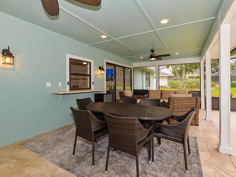 2411 NE Pinecrest Lakes Blvd — Photo 29