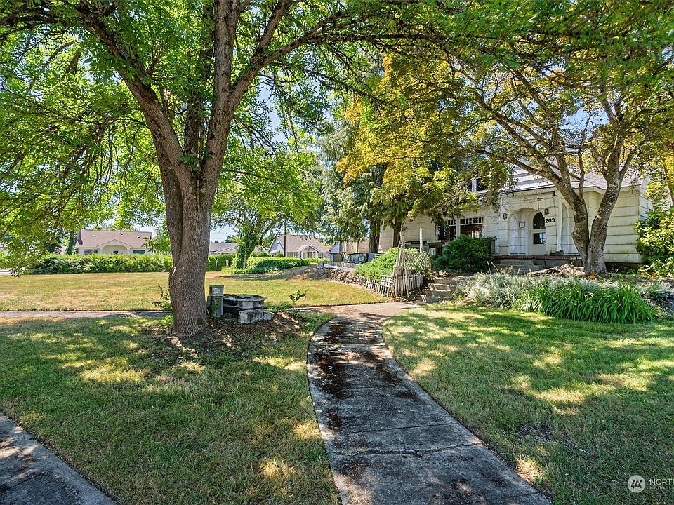 203 M Street, Centralia, WA 98531 Zillow