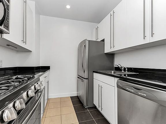4th image of 50 Murray St #1533