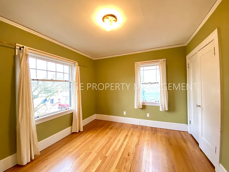 5903 N Denver Ave — Photo 11