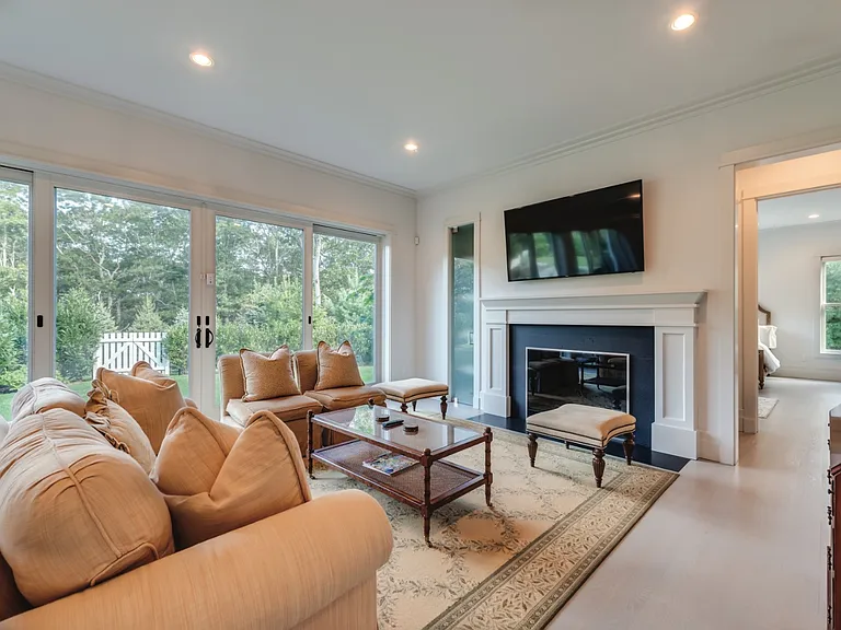 171 Springy Banks Rd — Photo 10