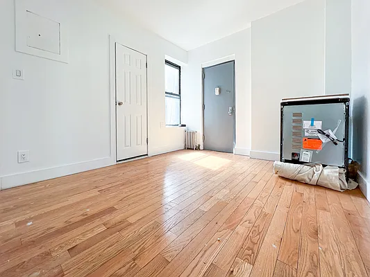 Rented by Bohemia Realty Group | media 9