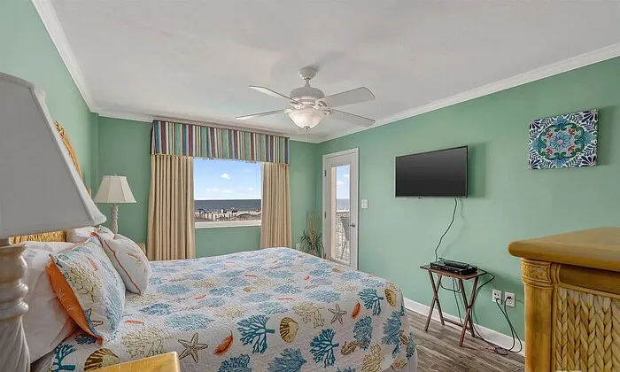 615 W Beach Blvd #615 — Photo 6