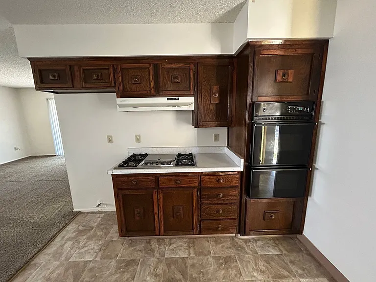2940 S Woodland St — Photo 10