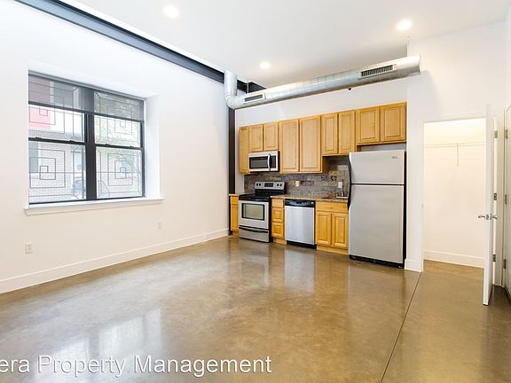 4th image of 190 W Berks St #8618676
