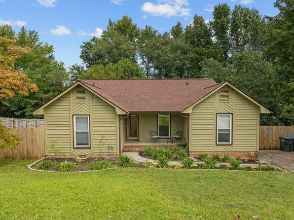 838 Dandridge Dr, Fayetteville, NC 28303