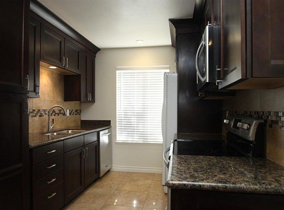 2nd image of 1671 E Avenida De Las Flores #314