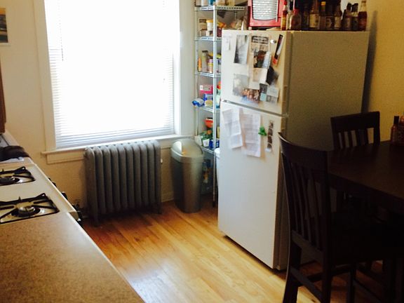 2nd image of 2458 W Wilson Ave #1