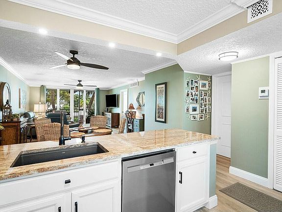 4th image of 921 Gardenia Drive #272