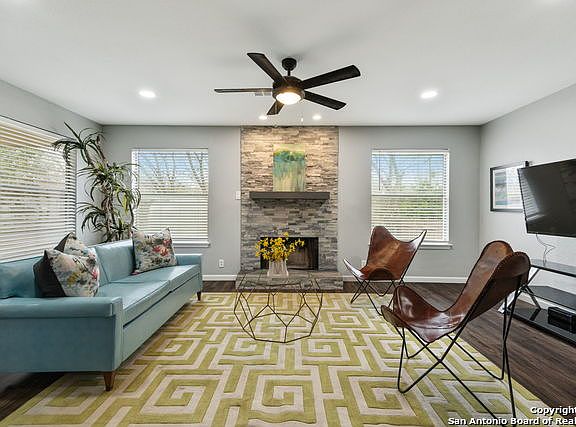 4th image of 11319 Baltic St