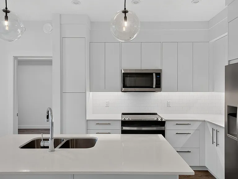 265 Wolf Willow Blvd SE #1517-517 — Photo 5