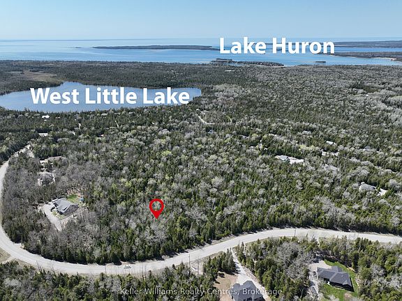 3rd image of LOT 10 Trillium Cross