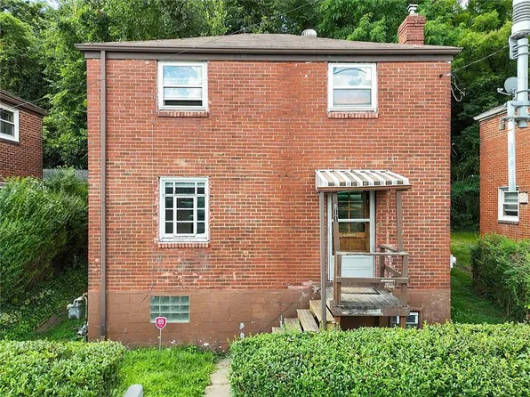 811 N State St, Clairton, PA 15025