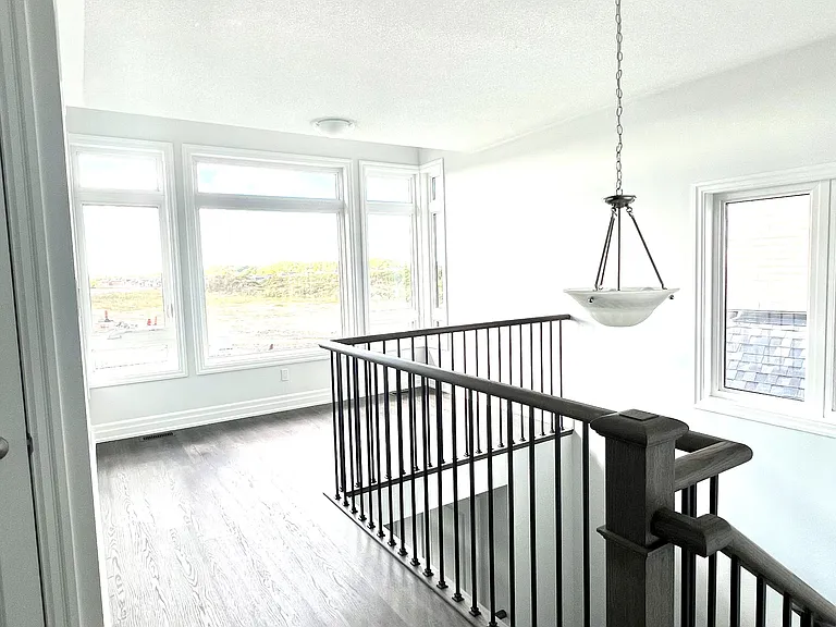 156 Union Blvd — Photo 10