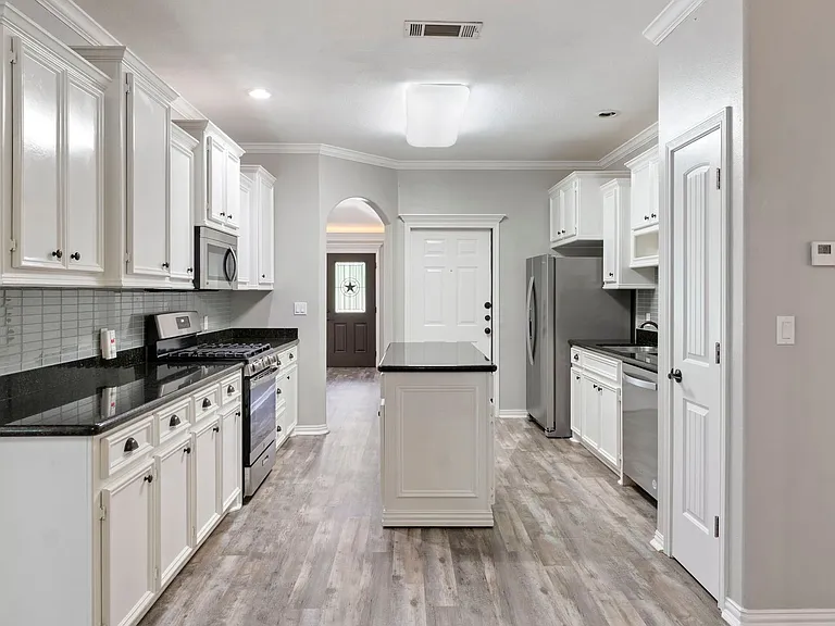 227 Greenleaf St — Photo 15