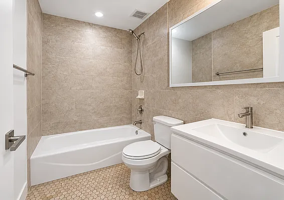 Bathroom, photo 1