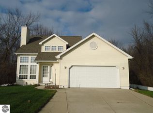 321 Red Maple Ln, Shepherd, MI 48883