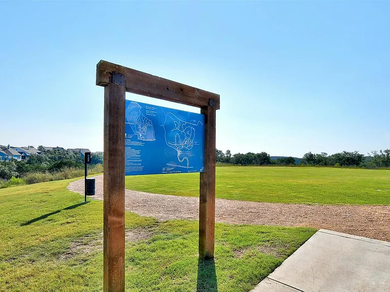 360 Crescent Moon Ct — Photo 38