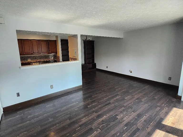 221 Canterbury Ln #A — Photo 2