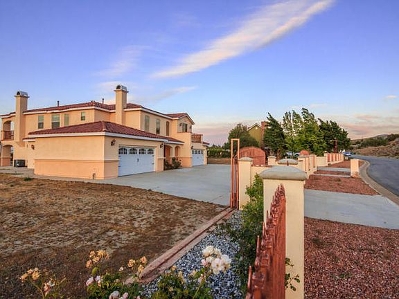 3rd image of 547 Heritage Pl #0