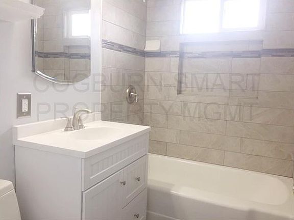 5th image of 13712 Actina Ave