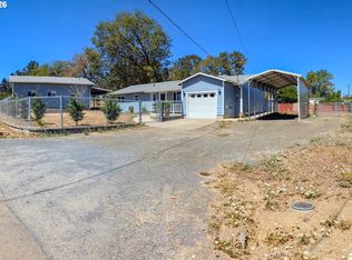 61 SW Oak St, Winston, OR 97496