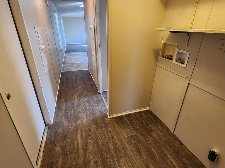 9513 Hausmond Way — Photo 5