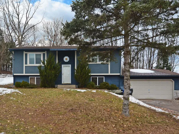 323 Morningside Cir, Saint Paul, MN 55119