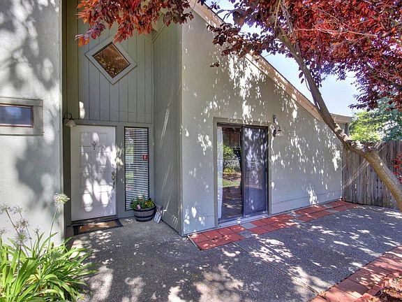 3rd image of 2635 Mandeville Way