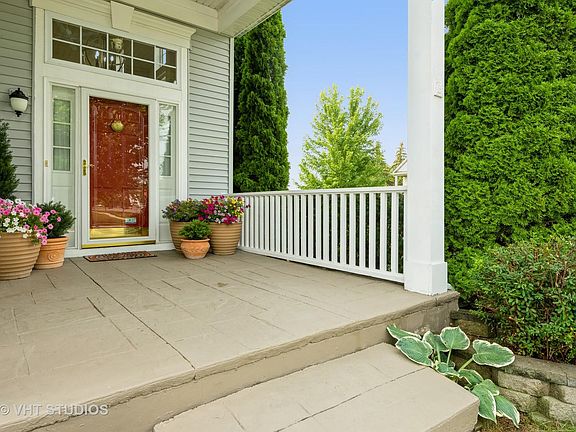 3rd image of 4800 Cedarledge Ct