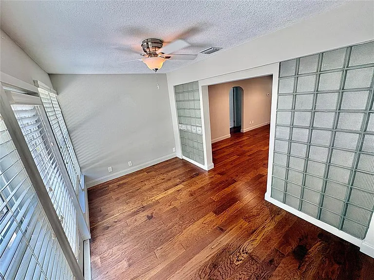438 Lakeview Ave — Photo 9