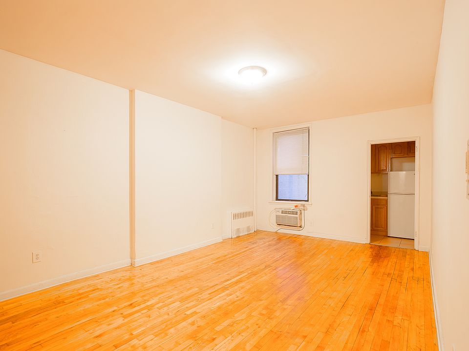 1st image of 323 E 18th St #3B