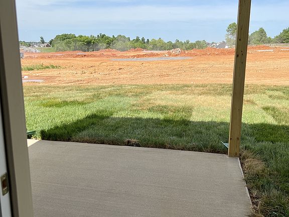 3rd image of 276 Cedar Springs