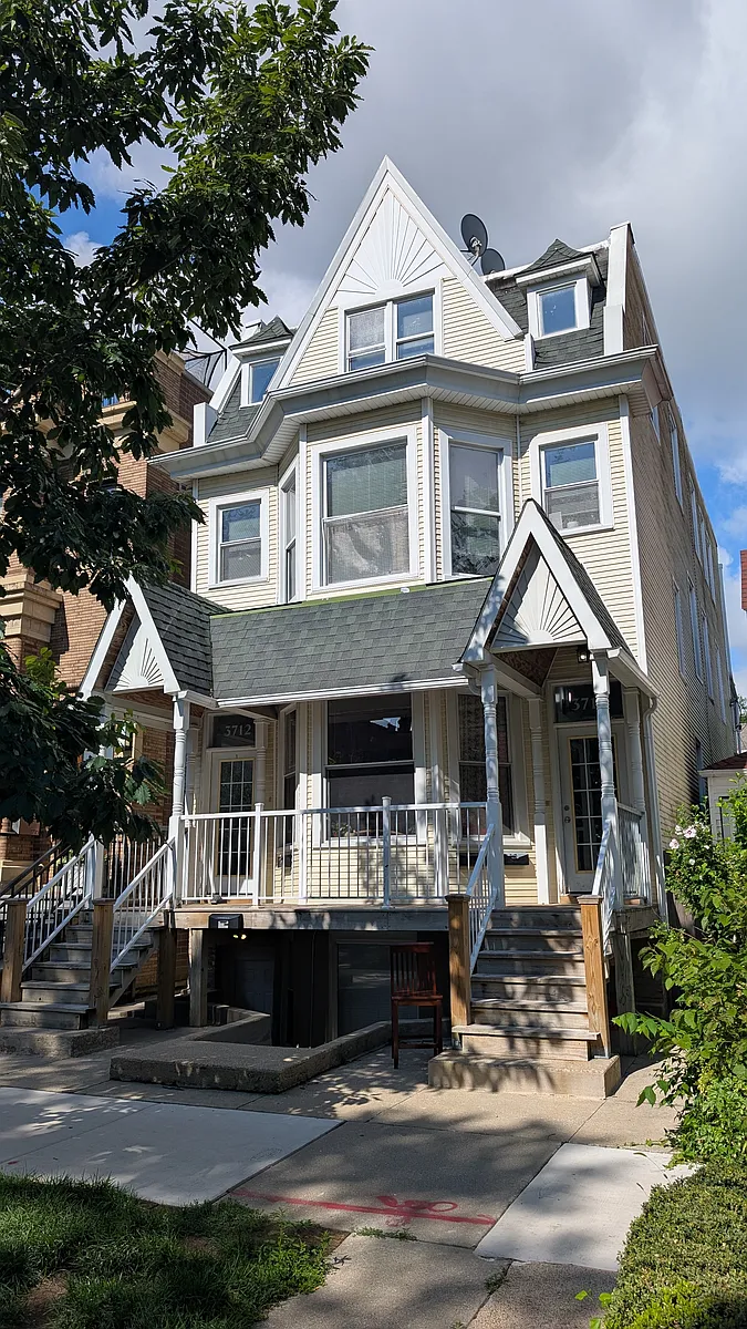 Building Photo - 3712 N Janssen Ave #FBG