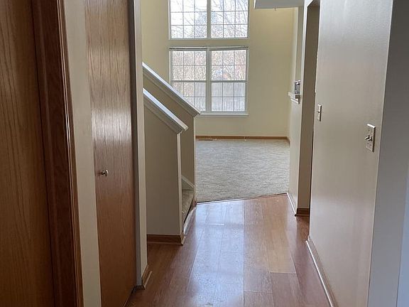 4th image of 113 N Barton Trl #113