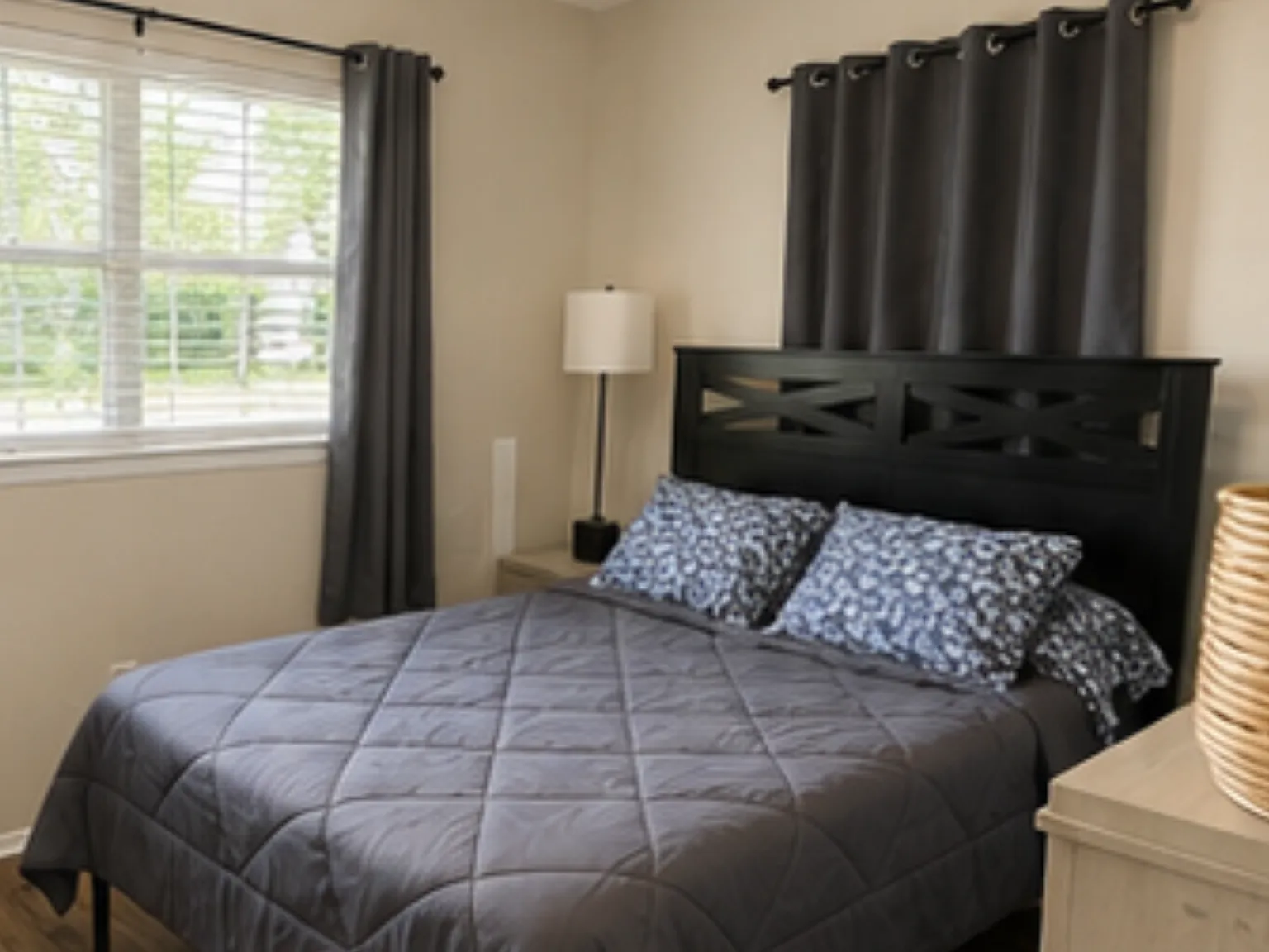 3 bed, 1149 sqft, $2,100 — Photo 4