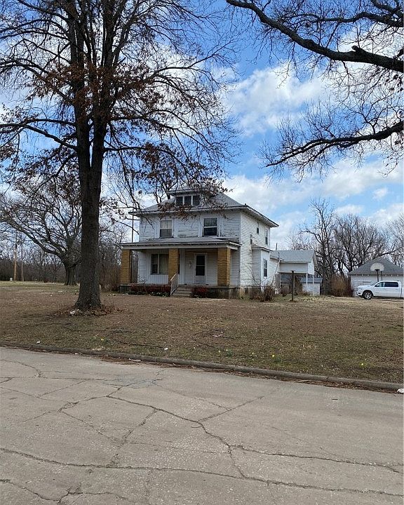 502 N 3rd St, Okemah, OK 74859 Zillow