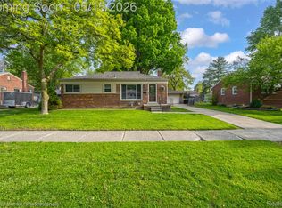 30650 Minton St, Livonia, MI 48150