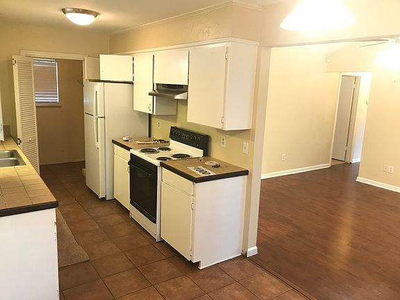 3rd image of 4808 Longstreet Pl