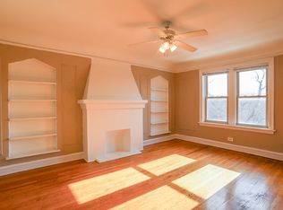 2242 W Farwell Ave #2, Chicago, IL 60645