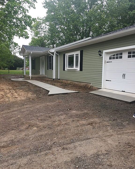 1st image of 2549 Hill St