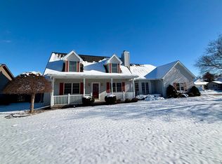 530 Plantation Dr, Saginaw, MI 48638