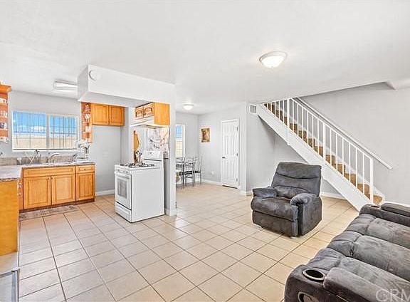 3rd image of 2618 W 5th St #2