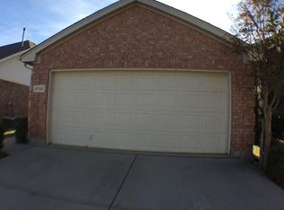 2732 Mountain Lion Dr, Fort Worth, TX 76244
