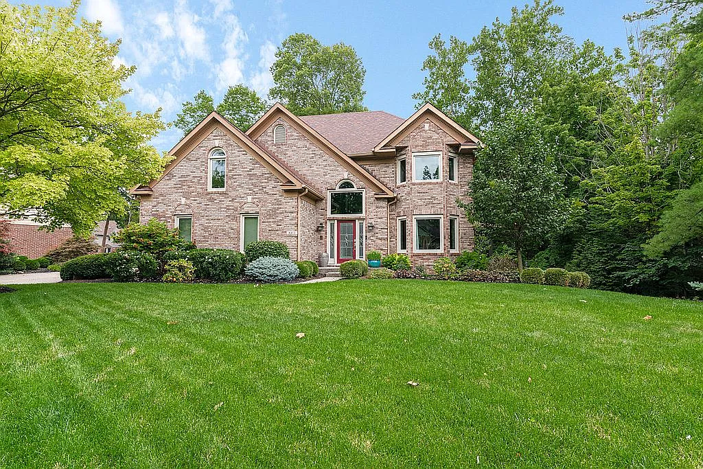 8413 Twin Pointe Cir photo 1