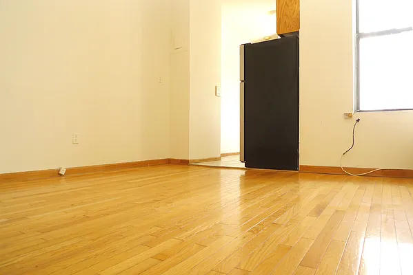 Rented by Astorian Realty Group LLC | media 1