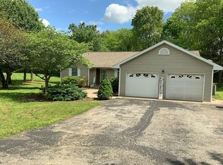 360 Walker Dr, Vienna, IL 62995