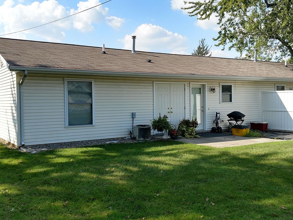 2nd image of 304 West St #306